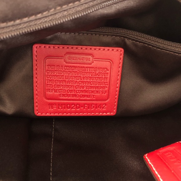 Coach signature red poppy patent leather bag - Picture 5 of 6